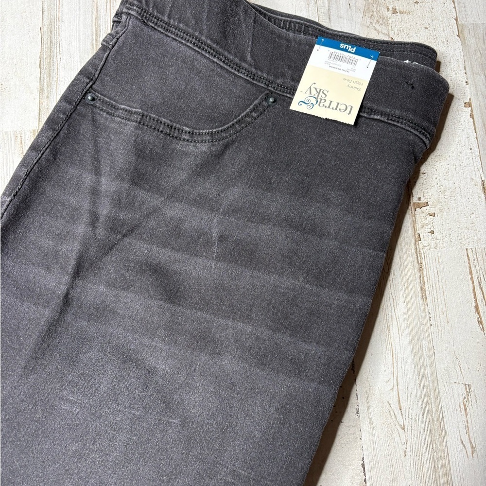 (Sold)Terra & Sky Women’s Plus Skinny High Rise Pull-On Size 1X Jeggings - Picture 2 of 15